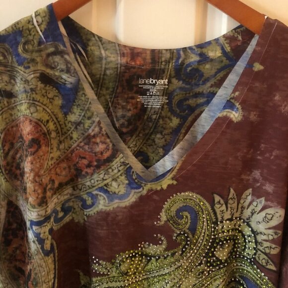 Women's Plus Size Top Printed Designs and Paisleys Gold Studded Detail Size 22/2 - Picture 4 of 9